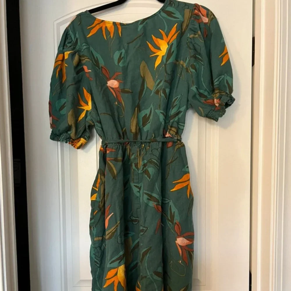 dress - Picture 1 of 1